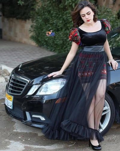 فستان نسائي