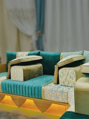 مجلس عربي فاخر من الأخر