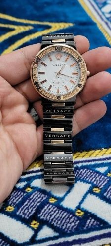 ساعة يد سويسريه (VERSACE)