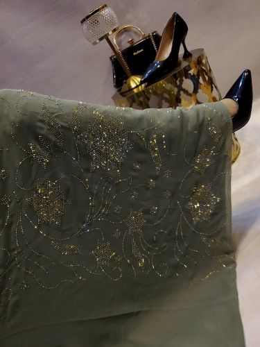 دروع نسائيه عرائسي مطرزة