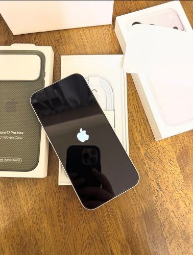 Apple iPhone 17 pro max 
