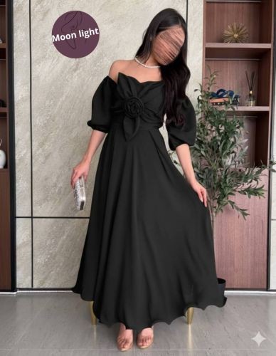 فساتين نسائية. فستان نسائي ملكي