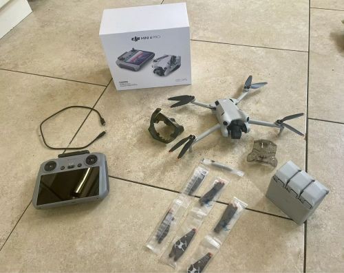 DJI MAVIC 4 pro 