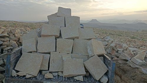 حجر بلق اساس