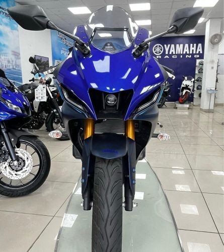Yamaha R15