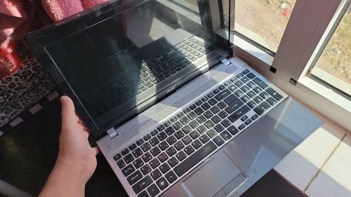 لابتوب (ايسر-Acer) عرطهه جدا
