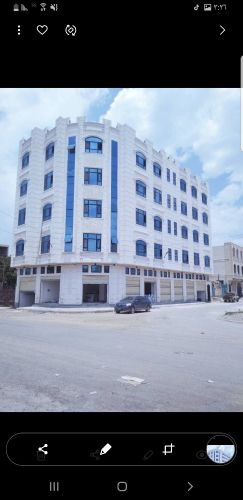 عماره للبيع تجاريه شارعين