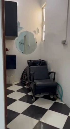عرطة معدات محل كوافير بالكامل