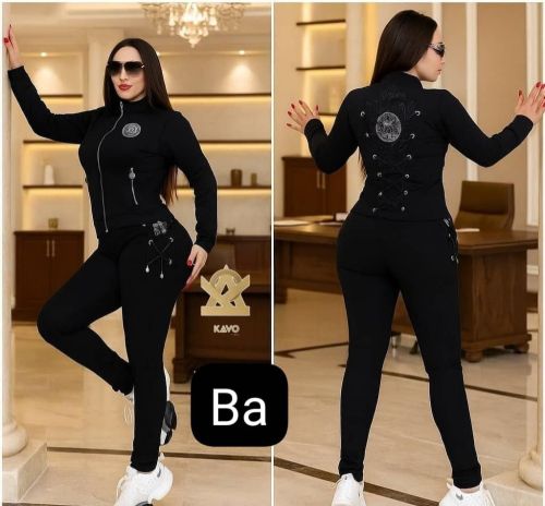 طقم نسائي ٣ قطع نااار