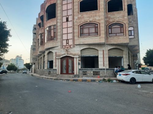 ٩دكاكين للأيجار في٢٢مايو الاصبحي