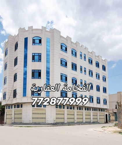 عمارة استثمارية للبيع في شارع تعز