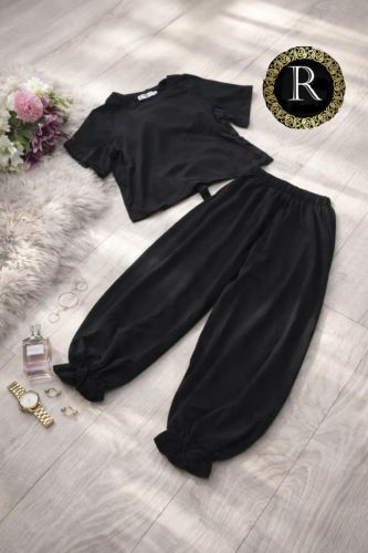 طقم نسائي قطعتين