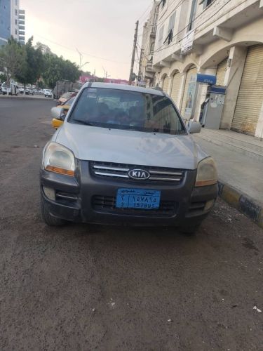 كيا سبورتاج موديل ٢٠٠٦ نظيف كرت
