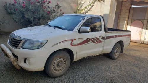 هيلوكس غماره موديل٢٠١٣وكاله مضمون