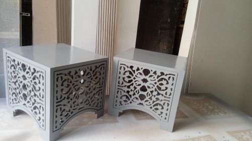 طاولات ٣٠ × ٣٠ × ٣٠