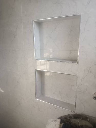 بقالة. في اب.