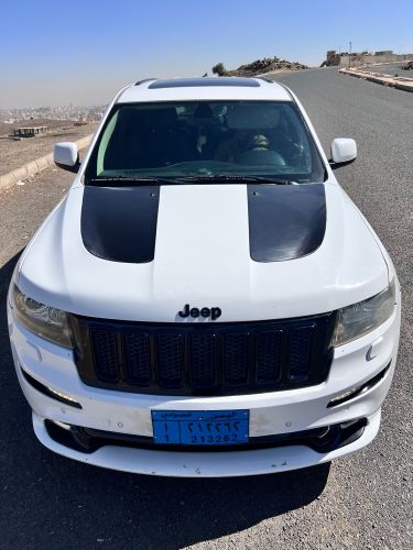 جيب SRT8 