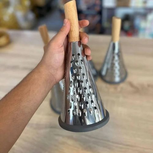مبشرة فاخرة بثلاثة وجوه