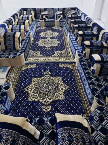 مجالس عربية بالوان واشكال مميزة.