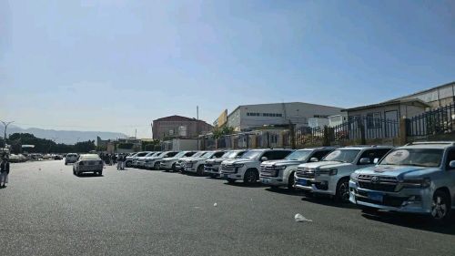 ابراج دبي لتأجير السيارات بردو فر