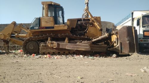 دركتل كوماتسو حجم D375A نظيف
