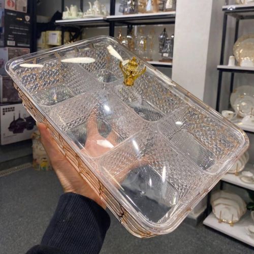 نقدّم لكِ العلبة الكريستالية