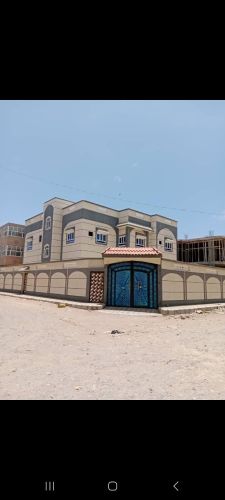 فله للبيع في عدن - الممدارة