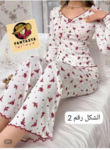 بجامه مورد قطعتين في قمه
