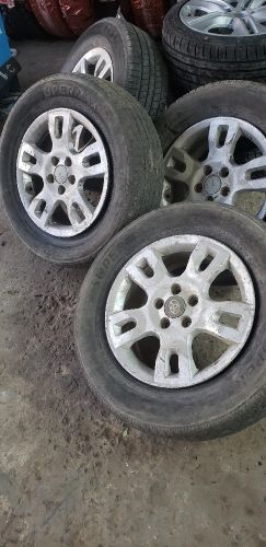 طقم طاوات كروم نظيف