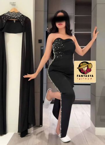 فستان    نسائي عرايسي راقي  يتميز
