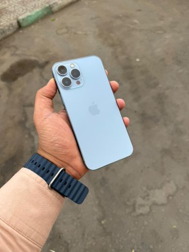 ايفون ١٣ برو ماكس للبيع