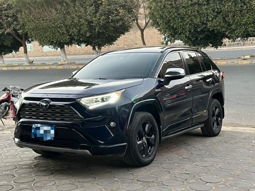 تويوتا رافور بترول 2020 xse