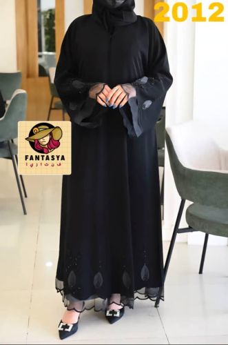عباية بلمسة عصرية