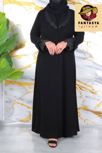 عبايع بإطلالة أنيقة وفخمة مع هذه