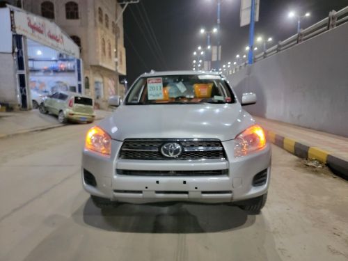 تويوتا راف فور رصاصي ٢٠١١