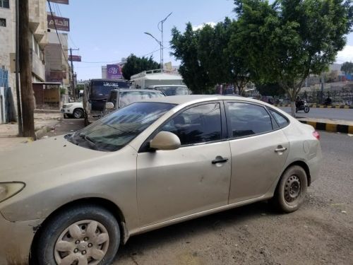 سيارة نظيف
