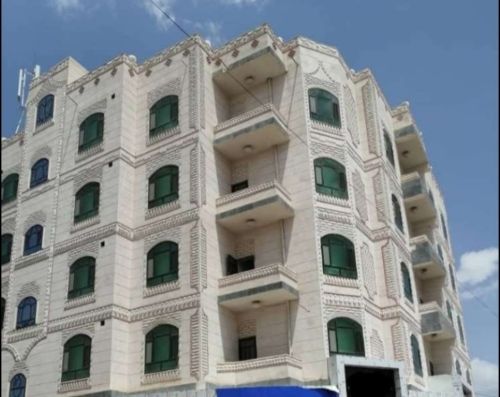 مستثمر وإدارة ممتلكات