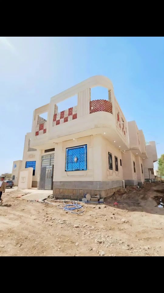 للبيع منزل شارعين ركني وسعرعرطه