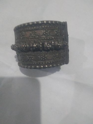 قطعة فضيه اثريه