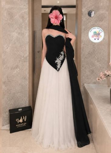 فستان نسائي