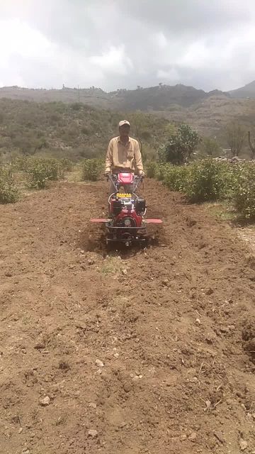 حراثة يدوية للبيع جديد ضمانه سنه