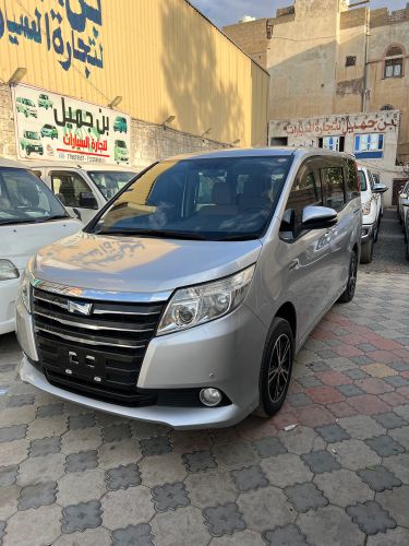 تويوتا باص نوها 2015 هجين هايبدر 