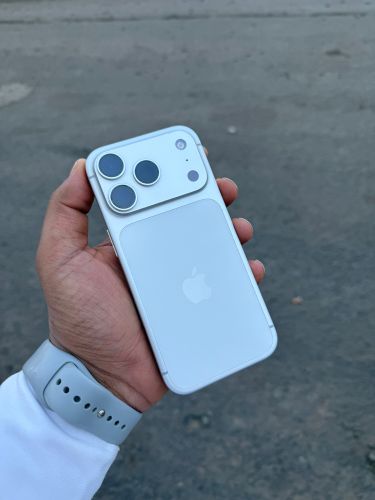 ايفون 17 برو ذاكره 256 جيجا نظام 