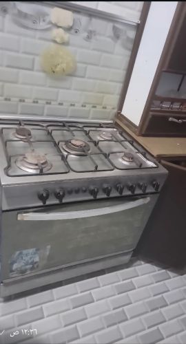 فرن ٥ عيون للبيع