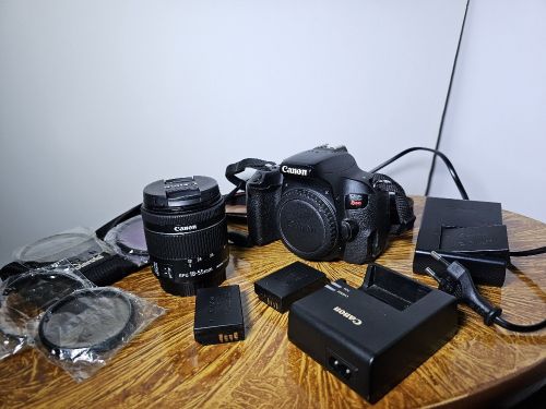 Canon Rebel T7I with kit lens