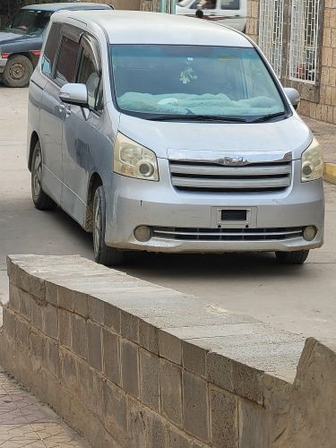 بيع باص نوها نضيف ومضمون