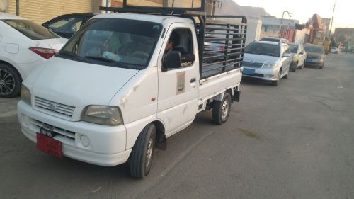 دباب مكشوف لنقل البضايع والمشوير