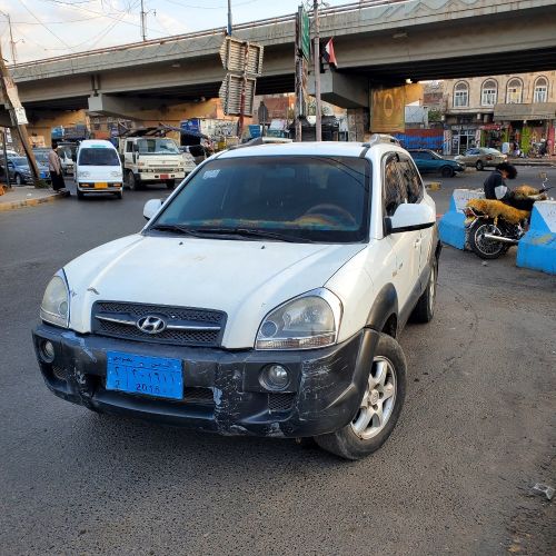 توسان موديل 2005 بضاعه نظيف كرت