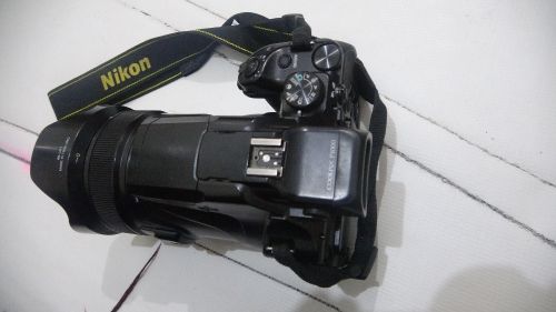 Nikonكامرا --موديل: coolpix p1000