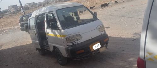 باص دايو موديل 2006بضاعه نظيف